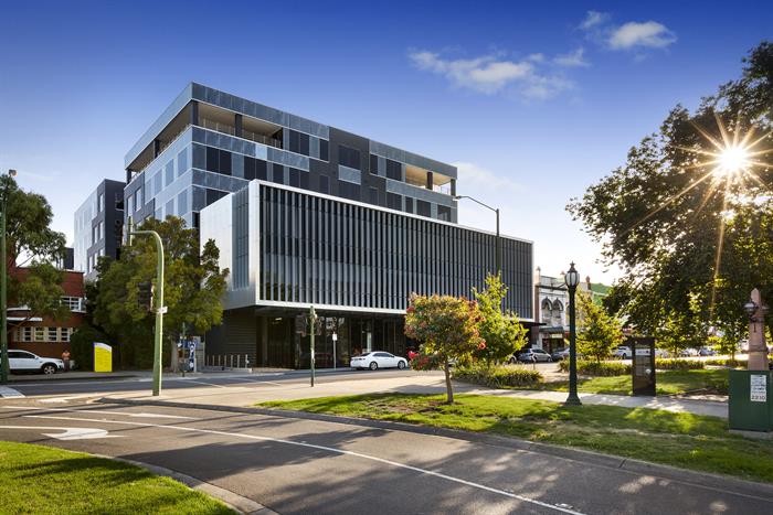 Box Hill – Building